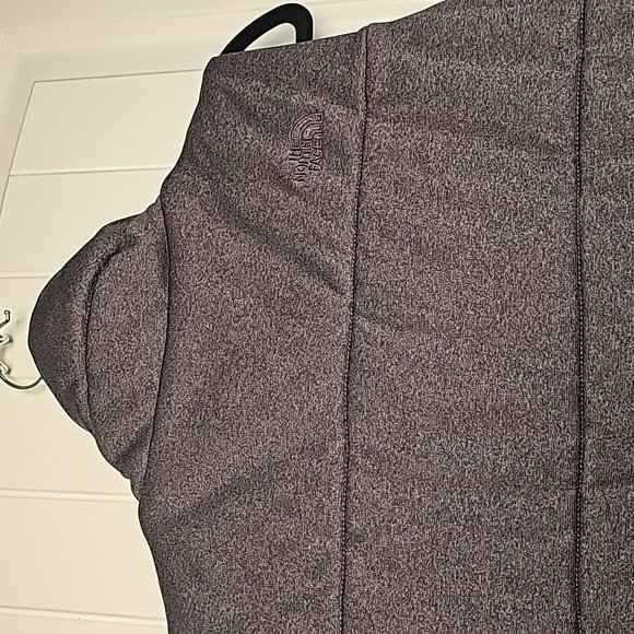 North Face Heather XL purple puffer vest - Picture 10 of 12